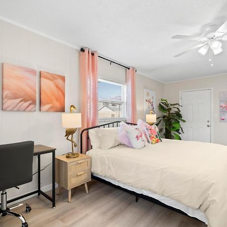 Haus Of Tropicale - Close To Gulf Beaches And Downtown St. Petersburg Exterior foto