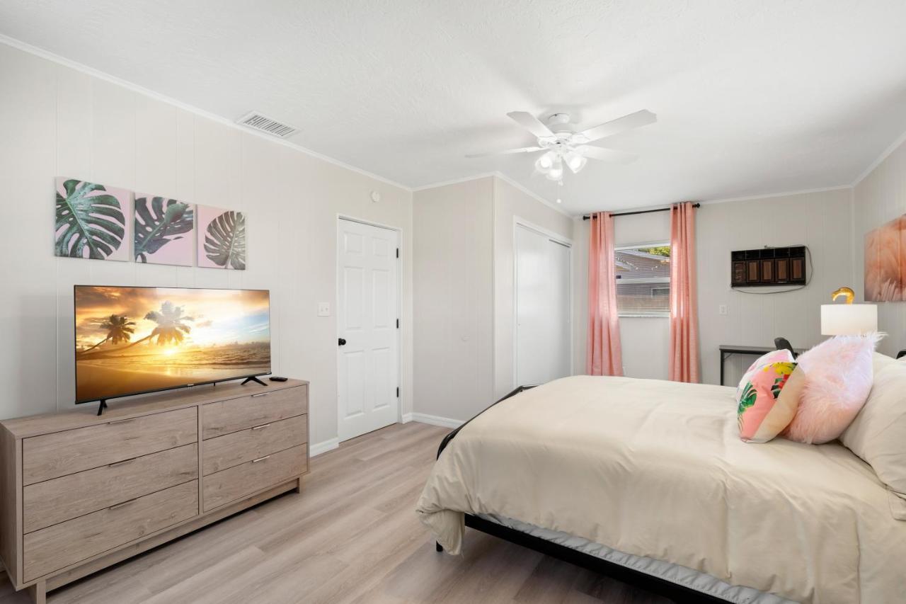 Haus Of Tropicale - Close To Gulf Beaches And Downtown St. Petersburg Exterior foto